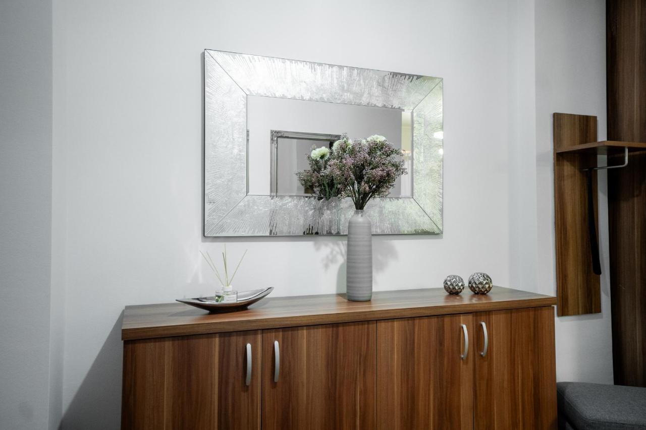 Xo Panoramic Apartment L Jacuzzi L オラデア エクステリア 写真