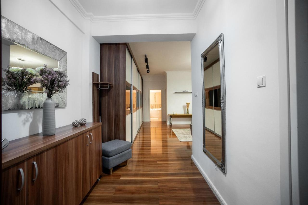 Xo Panoramic Apartment L Jacuzzi L オラデア エクステリア 写真