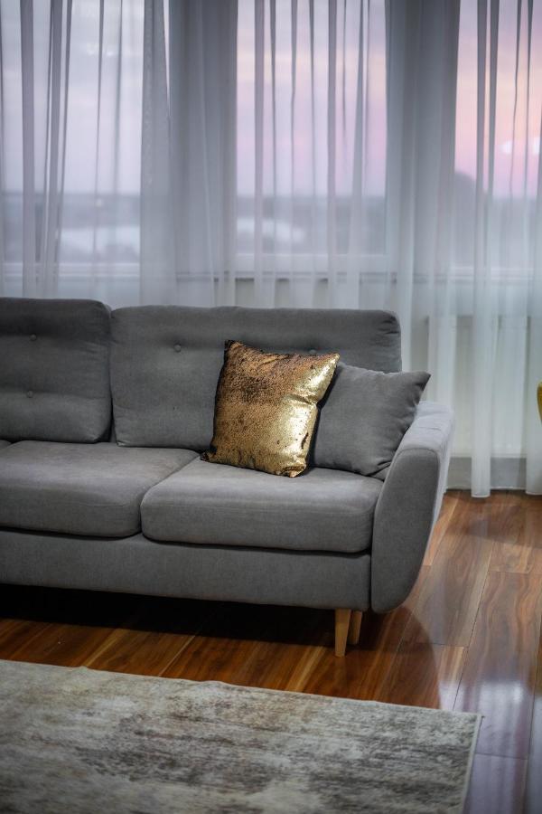 Xo Panoramic Apartment L Jacuzzi L オラデア エクステリア 写真