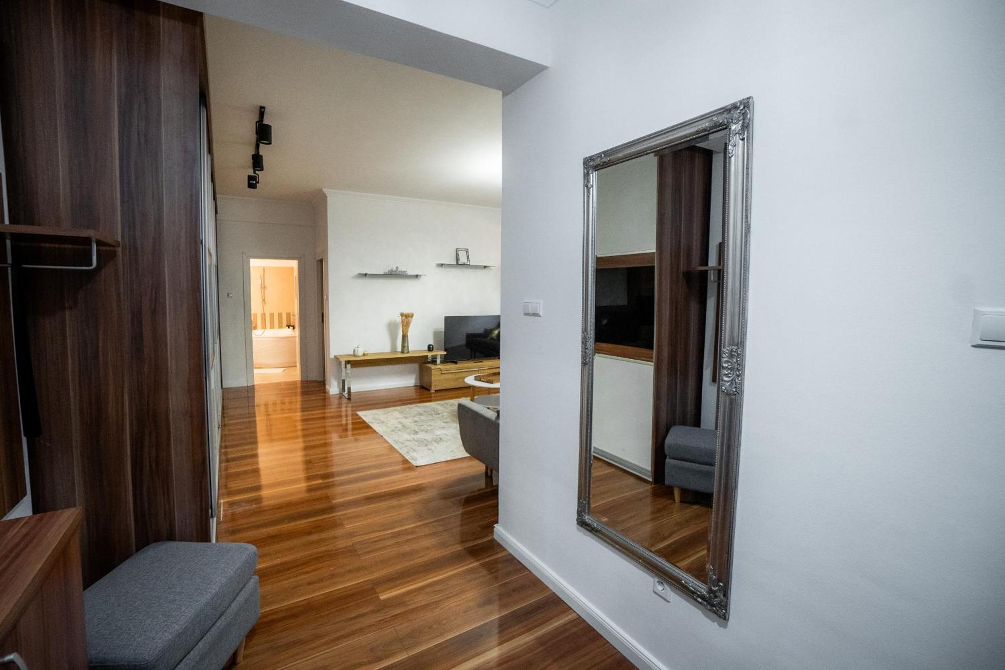 Xo Panoramic Apartment L Jacuzzi L オラデア エクステリア 写真